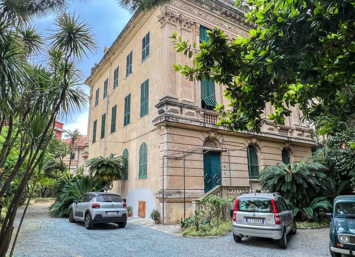 Appartamenti In Villa Del '900 Varazze Buitenkant foto